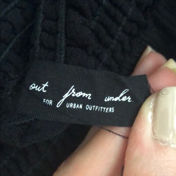 Black Urban Outfitters flowy shorts - Picture 2 of 2